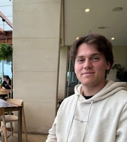 David, tutor offering online and in-person lessons at KIS Academics