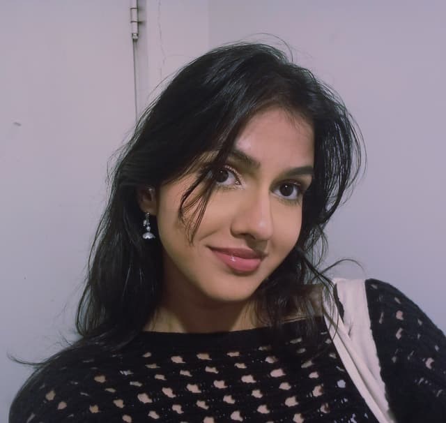 Profile photo of Ruhab, tutor offering online and in-person lessons at KIS Academics