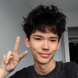 Alex, tutor offering online and in-person lessons at KIS Academics