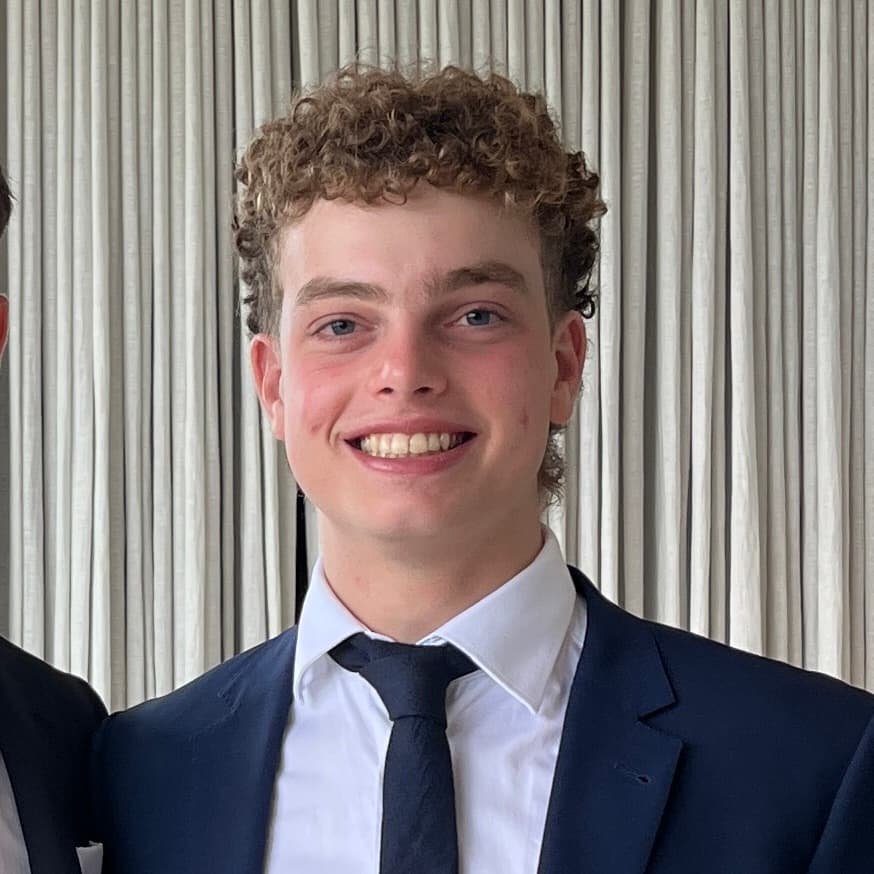 Harry, tutor offering online and in-person lessons at KIS Academics