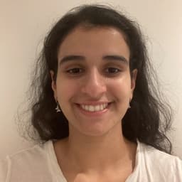 Zaina, tutor offering online and in-person lessons at KIS Academics