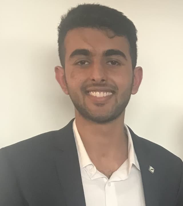 Profile photo of Rehaan, tutor offering online and in-person lessons at KIS Academics