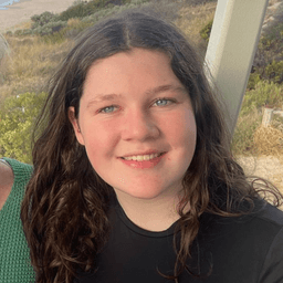 Lucy, tutor offering online and in-person lessons at KIS Academics