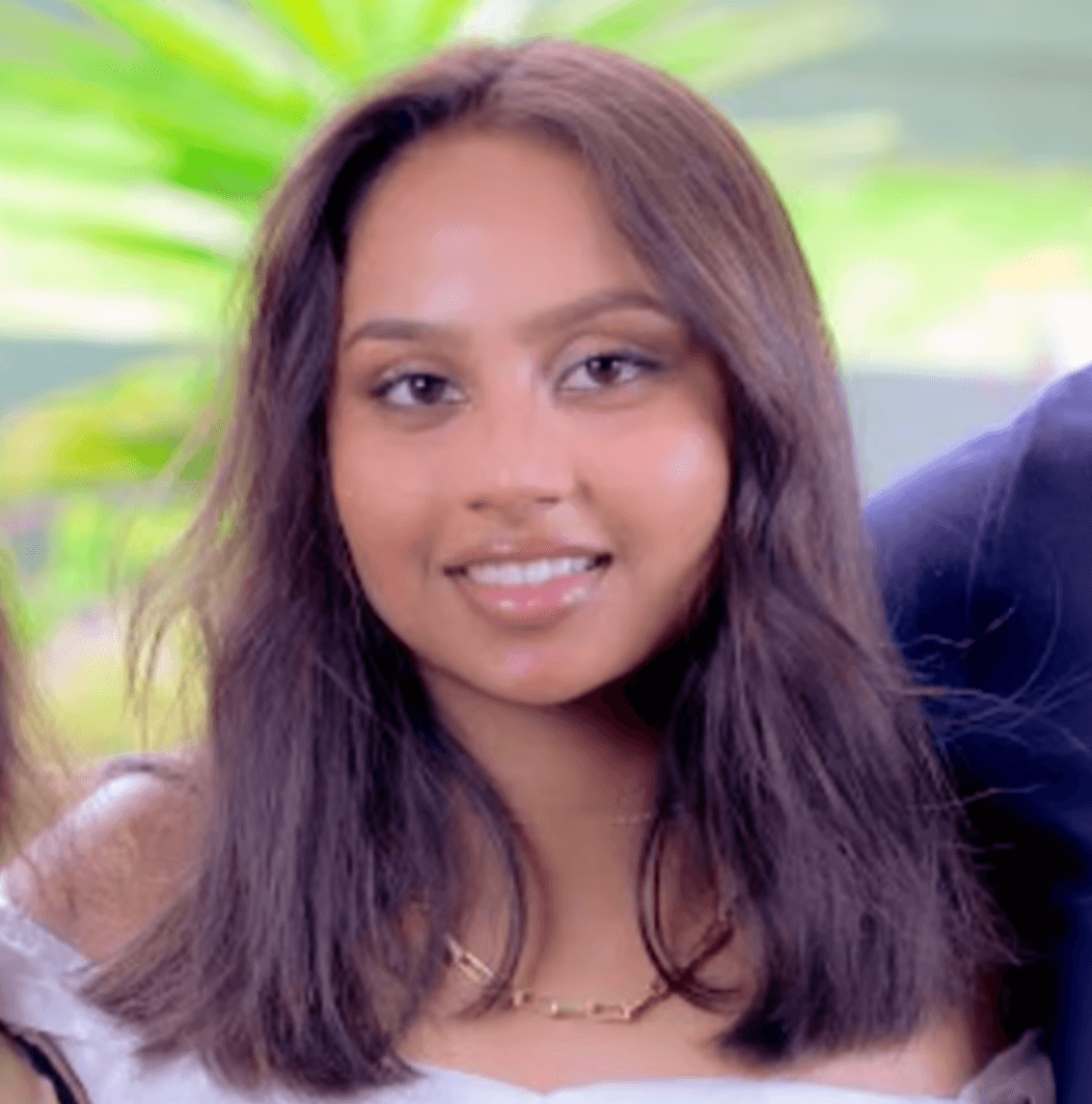 Sandi, tutor offering online and in-person lessons at KIS Academics