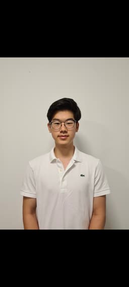 Samuel, tutor offering online and in-person lessons at KIS Academics