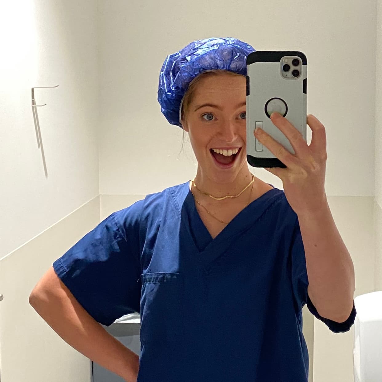 Maddie, tutor offering online and in-person lessons at KIS Academics