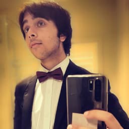 Abdullah, tutor offering online and in-person lessons at KIS Academics