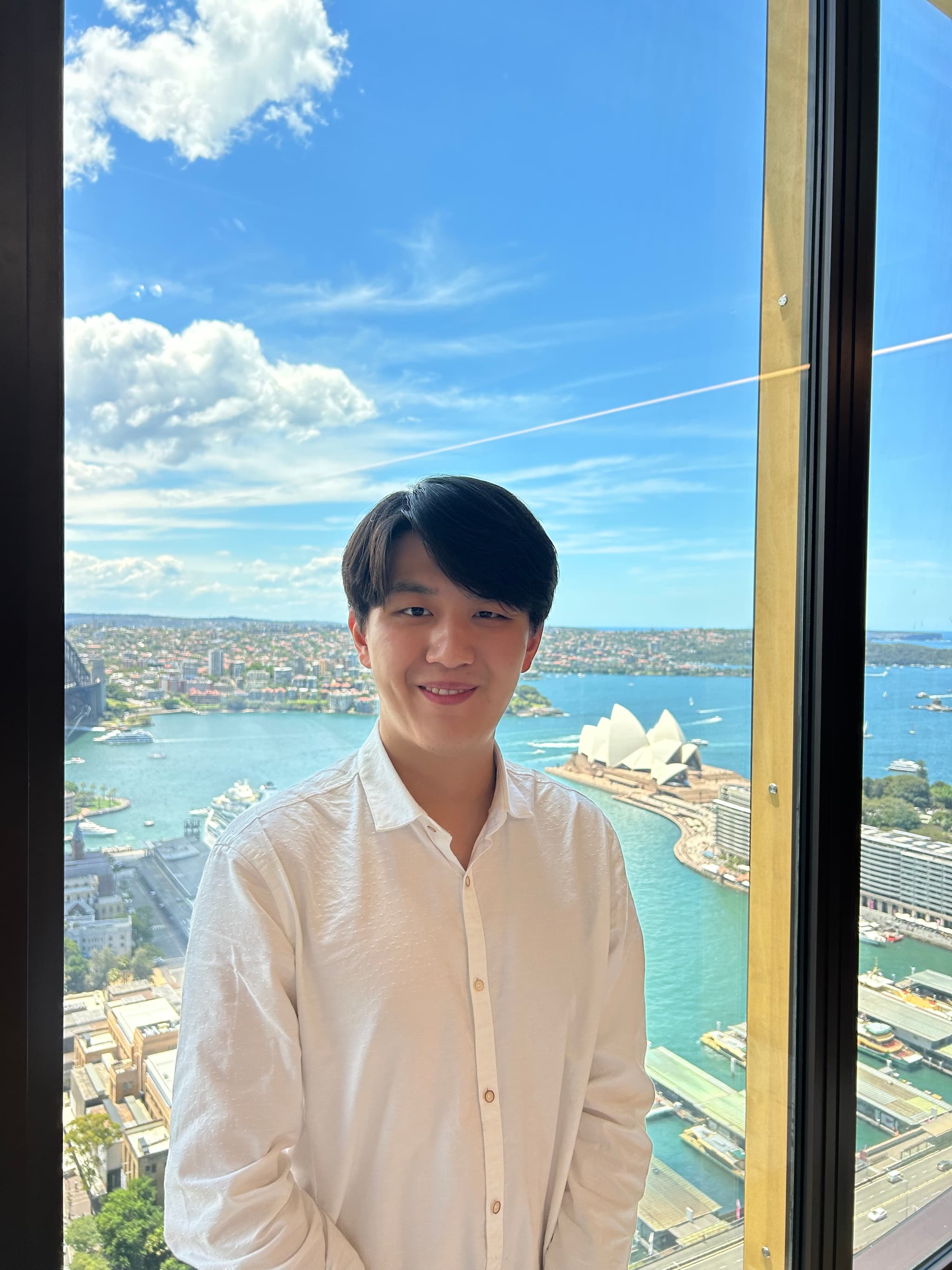 Roger, tutor offering online and in-person lessons at KIS Academics