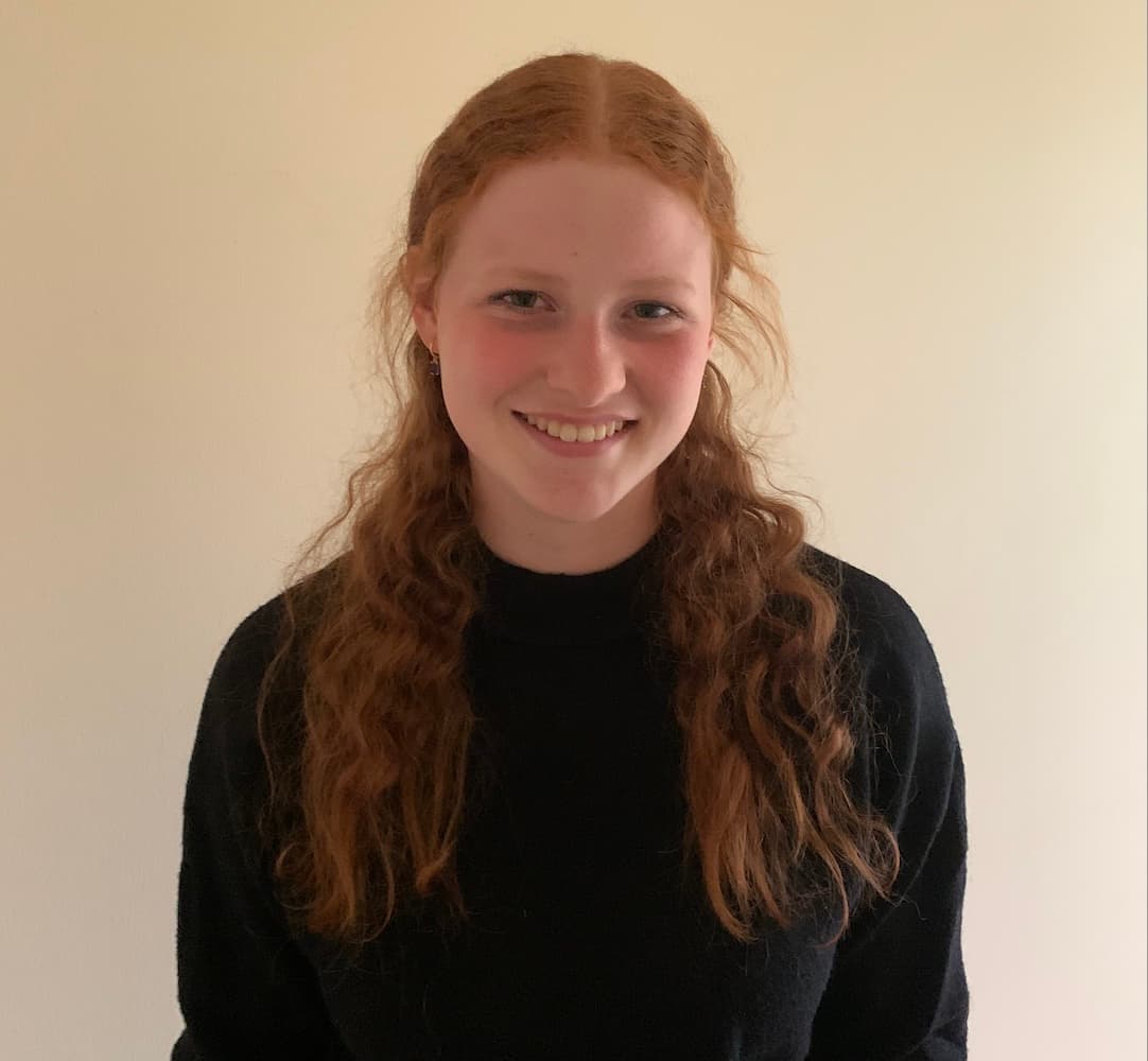 Alessia, tutor offering online and in-person lessons at KIS Academics