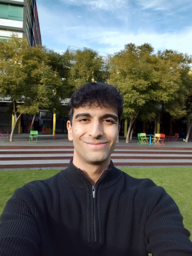 Profile photo of Vatsal, tutor offering online and in-person lessons at KIS Academics