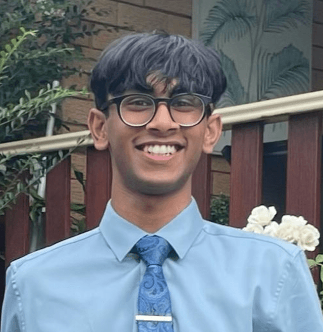 Profile photo of Jonathan, tutor offering online and in-person lessons at KIS Academics