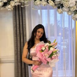 Sia, tutor offering online and in-person lessons at KIS Academics