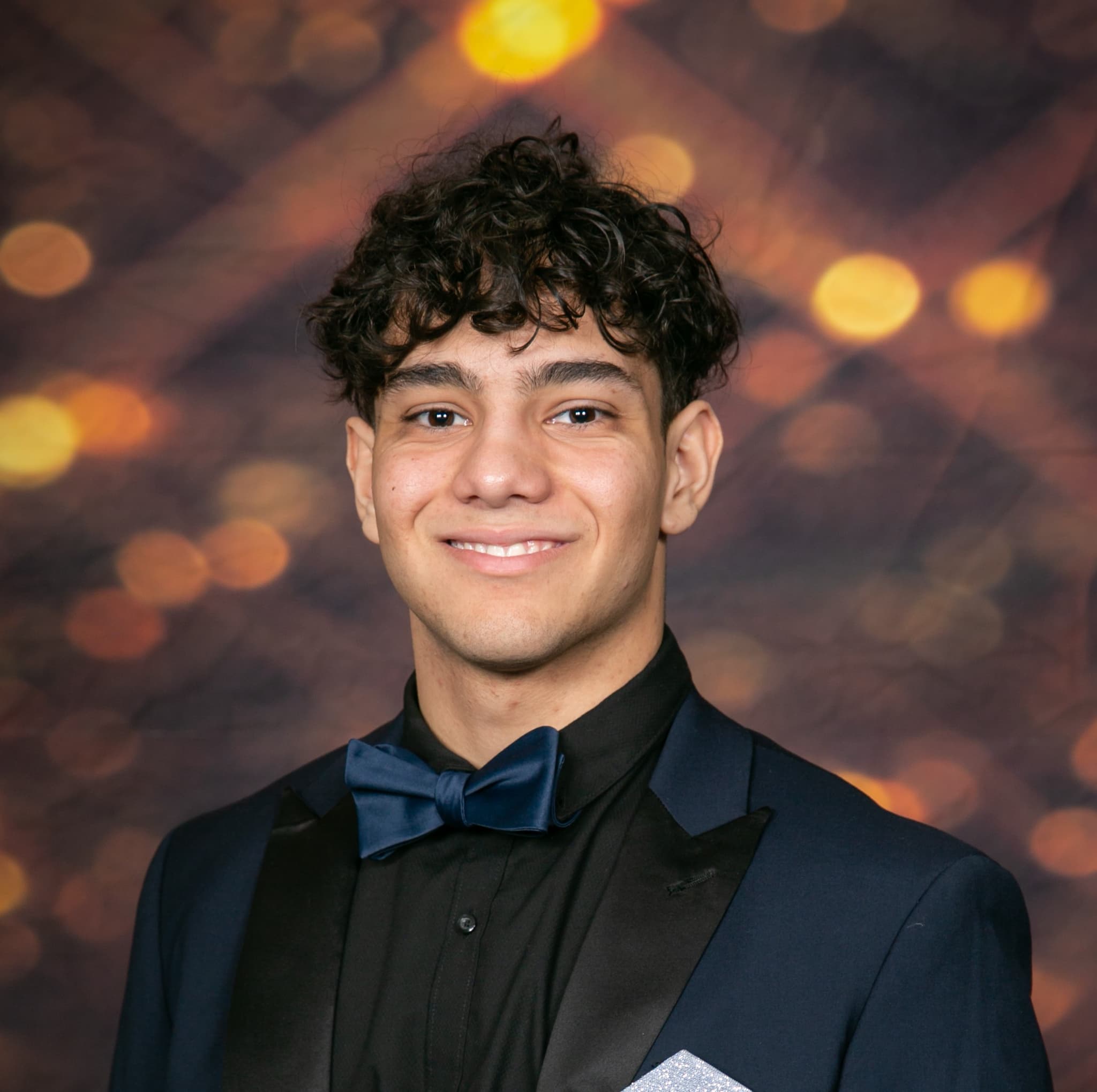 Mario, tutor offering online and in-person lessons at KIS Academics