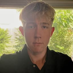 Archi, tutor offering online and in-person lessons at KIS Academics