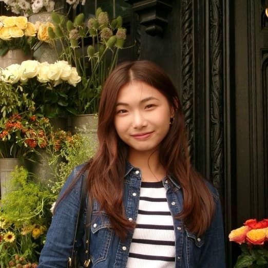 Dora, tutor offering online and in-person lessons at KIS Academics