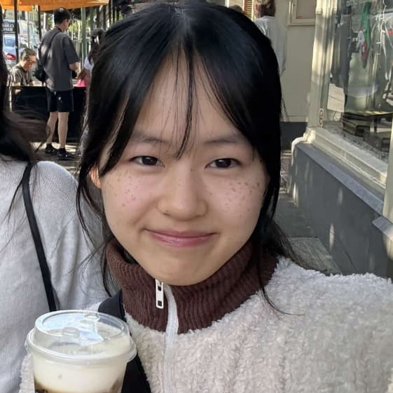 Lily, tutor offering online and in-person lessons at KIS Academics