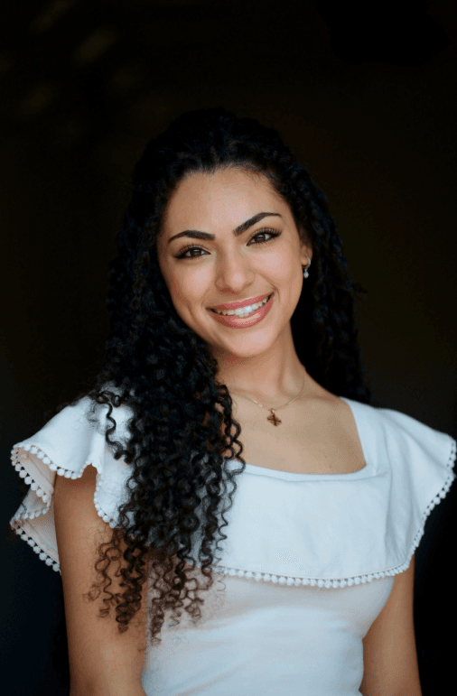 Sandrine, tutor offering online and in-person lessons at KIS Academics