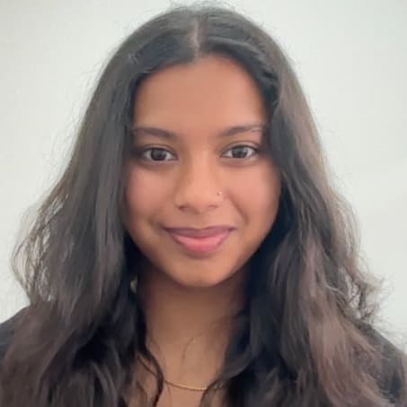 Sadhana Prabhu, tutor offering online and in-person lessons at KIS Academics