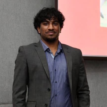 Yonal, tutor offering online and in-person lessons at KIS Academics