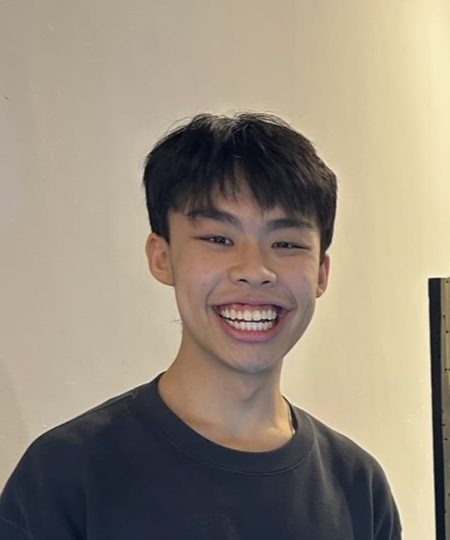 Enson, tutor offering online and in-person lessons at KIS Academics