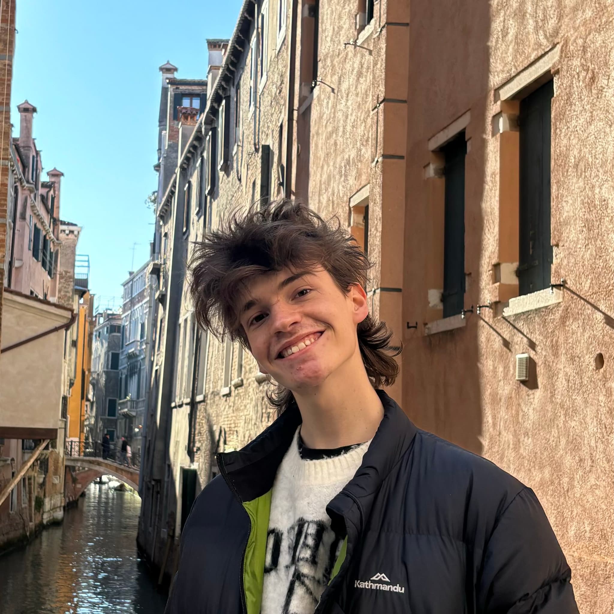 Jet, tutor offering online and in-person lessons at KIS Academics