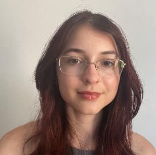 Madison, tutor offering online and in-person lessons at KIS Academics